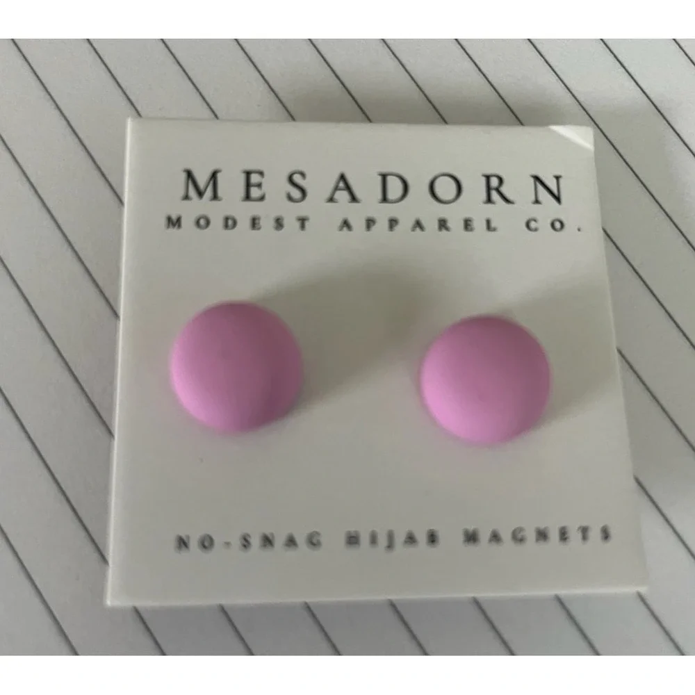 Mesadorn No-Snag Hijab Magnets Matte Pink Round Pack of 2 Modest Apparel Co‎
